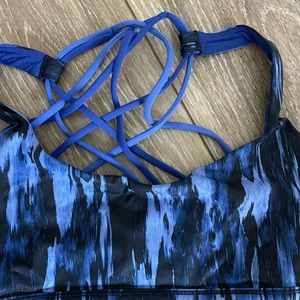 Blue lululemon sports bra size 6. EUC